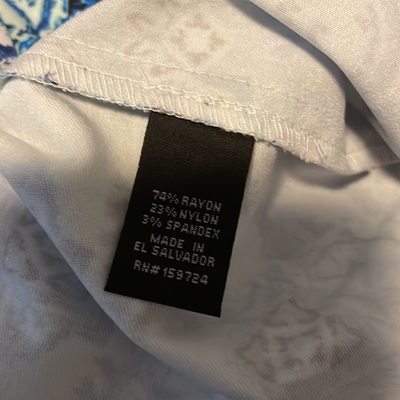 Capris Paisley Print, NWT - Picture 6 of 8